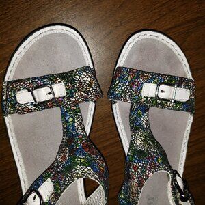 Alegria Lara Cathedral Slip-on wedge heel sandals with velcro straps Size 39